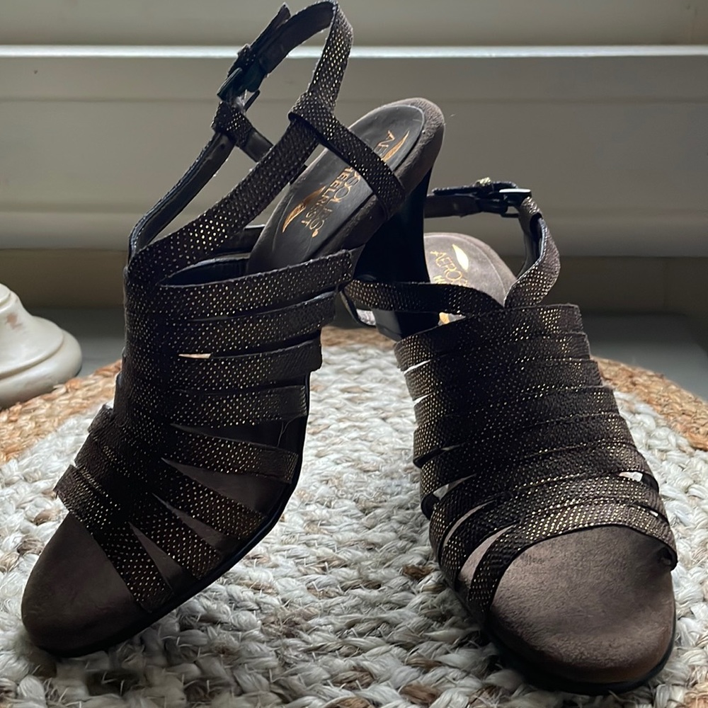 NIB Aerosoles Energinic Bronze Metallic Pumps Size 6